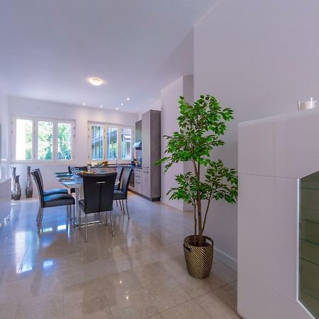 Swiss Home Lugano Bagian luar foto